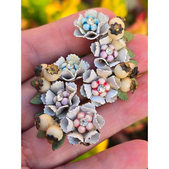 Vintage Clip On Hand Painted Enamel Petal Floral Beaded Cluster Climber Earrings - Picture 6 of 10